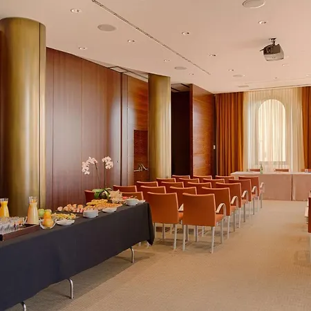 Nh Hotel Siena