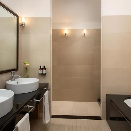 Hotel Nh Siena